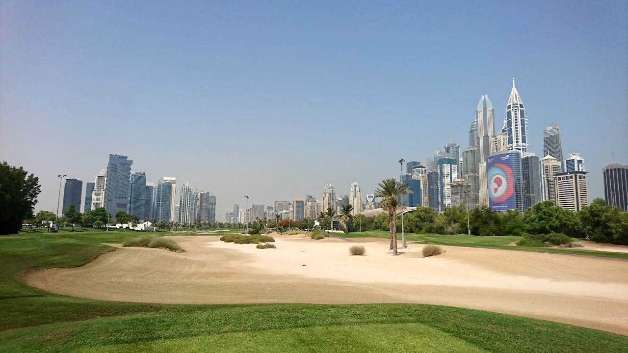 ドバイの有名ゴルフ場3選と予約方法。練習は可能？ レンタルクラブは？ ドバイ発、日・英語のビジネス・観光情報メディア「Gates of